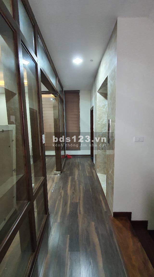 Bán đất nằm tại Xã Đàn, ô tô vào nhà, lô góc, 70m2, nhỉnh 11 tỷ