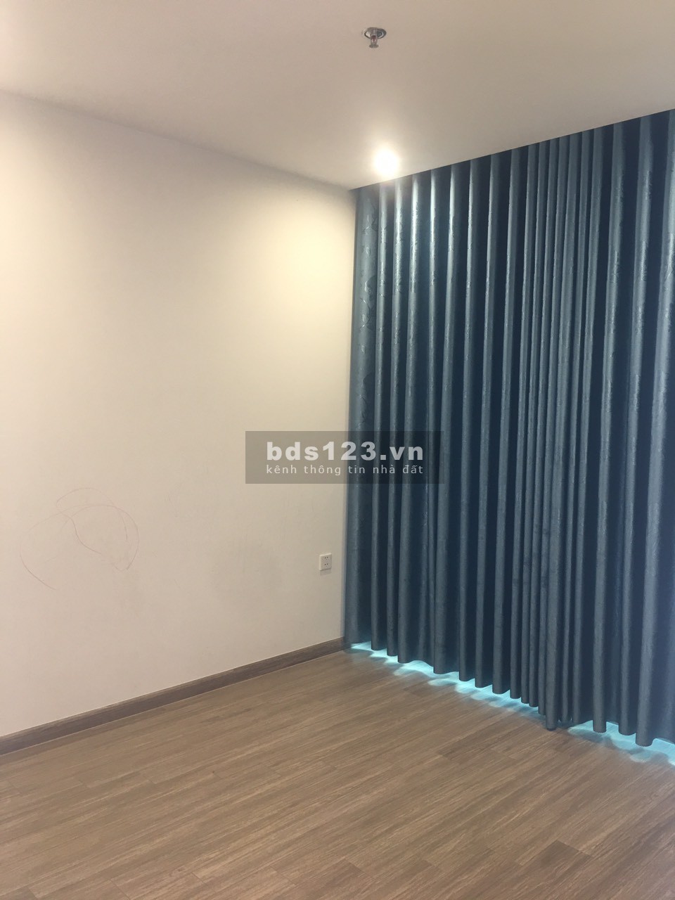 Bán căn hộ 2pn2wc chỉ 2,4 tỷ tại Vinhomes Quận 9