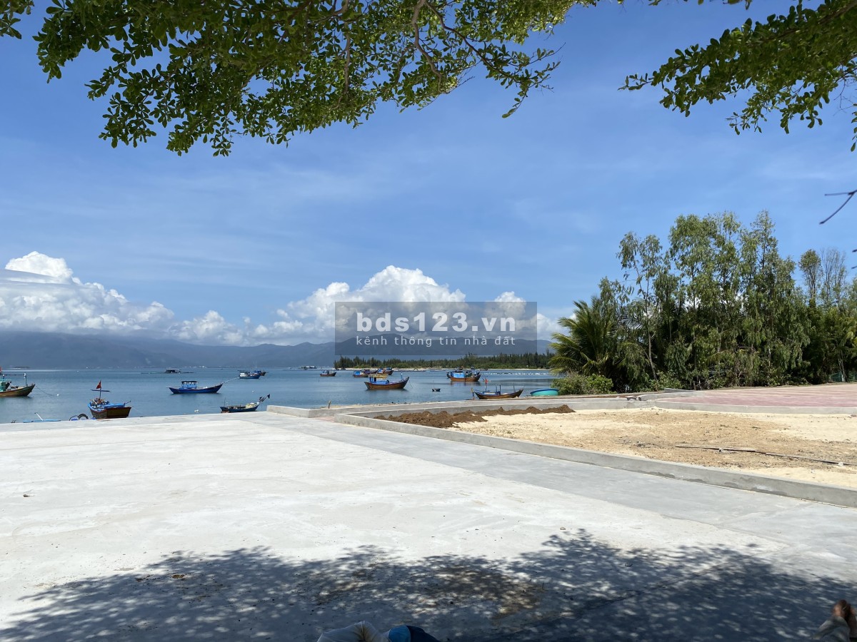 Bán đất Bắc Vân Phong mặt biển full thổ cư cạnh khu Phi Thuế Quan Bến Tàu