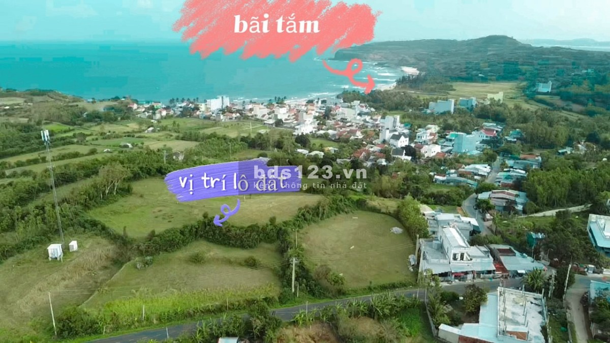 Đất mặt tiền đường chính đi Gành Đá Đĩa chỉ vài trăm mét view biển cực đẹp