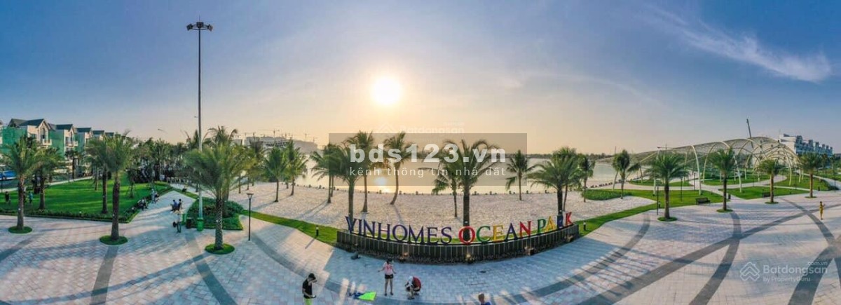 Cần bán gấp căn hộ 1 pn + 1 ban công đông nam tại tại Vinhomes Ocean Park Gia Lâm , giá chỉ 1.22 tỷ