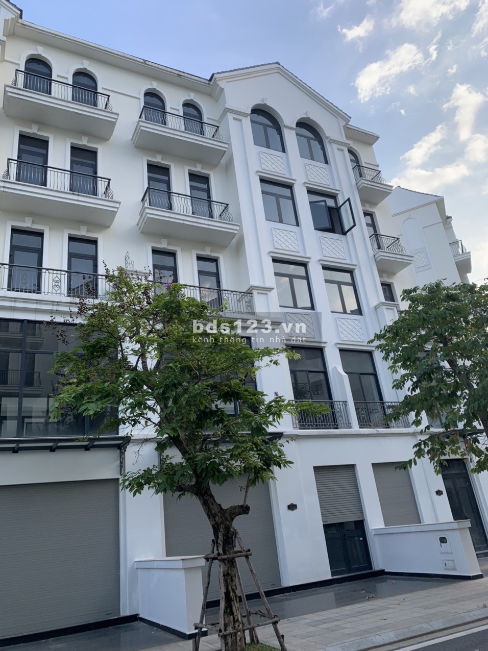 Chính chủ bán nhà phố Vinhomes Quận 9 chỉ 21tỷ btp