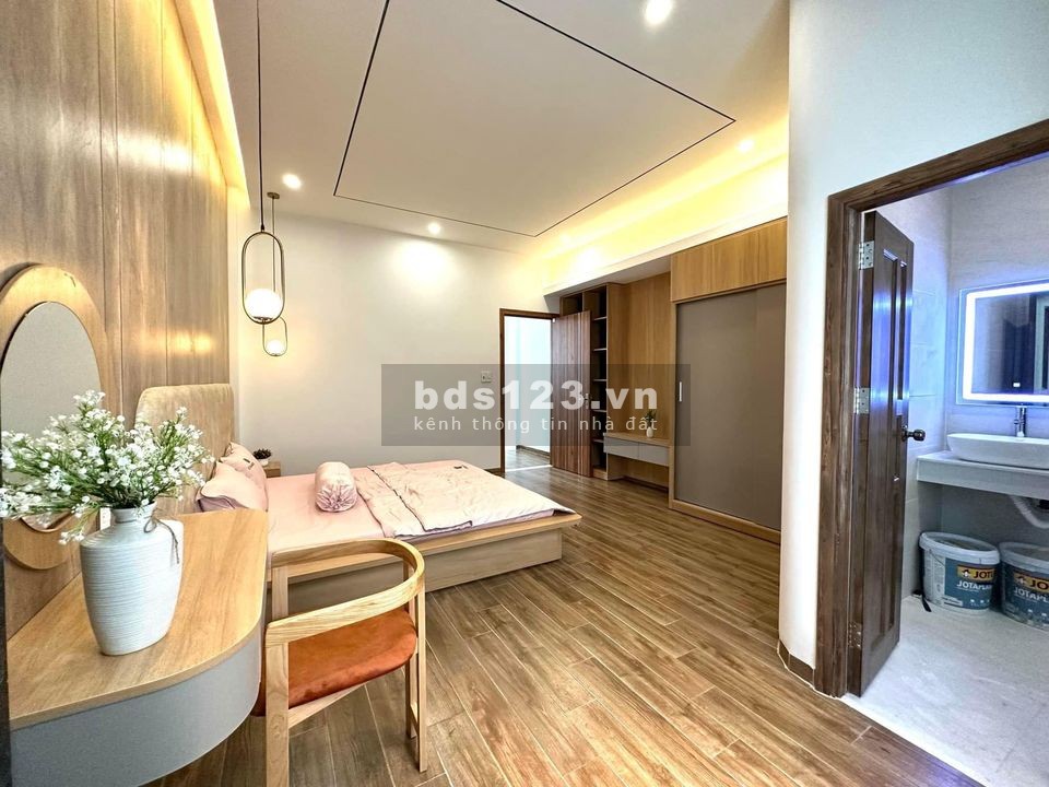 Sụp hầm cấn bán nhà 3 tầng đường Hòa Minh, Quận Liên Chiểu. dt 72m2 giá nhỉnh 3 tỷ