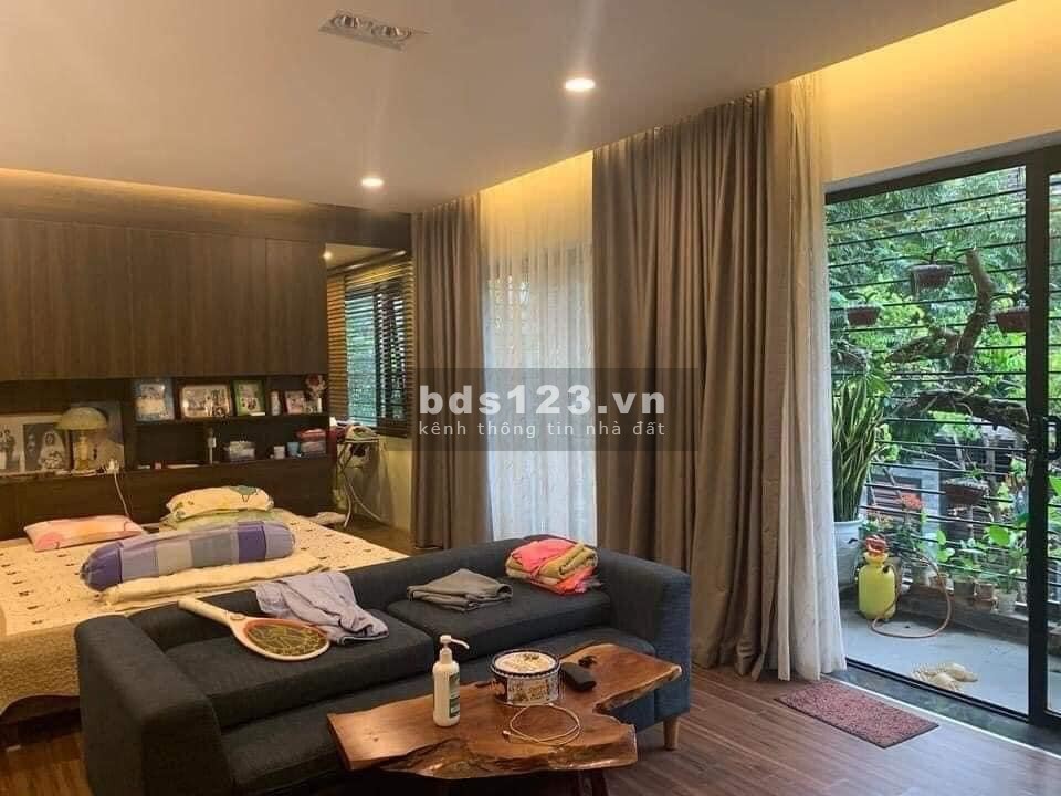 Cần bán nhà riêng gấp tại đường Dương Quảng Hàm, Quận Cầu Giấy, giá 3,79 Tỷ