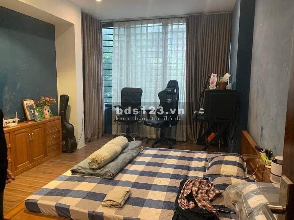 Cần bán nhà riêng gấp tại đường Dương Quảng Hàm, Quận Cầu Giấy, giá 3,79 Tỷ
