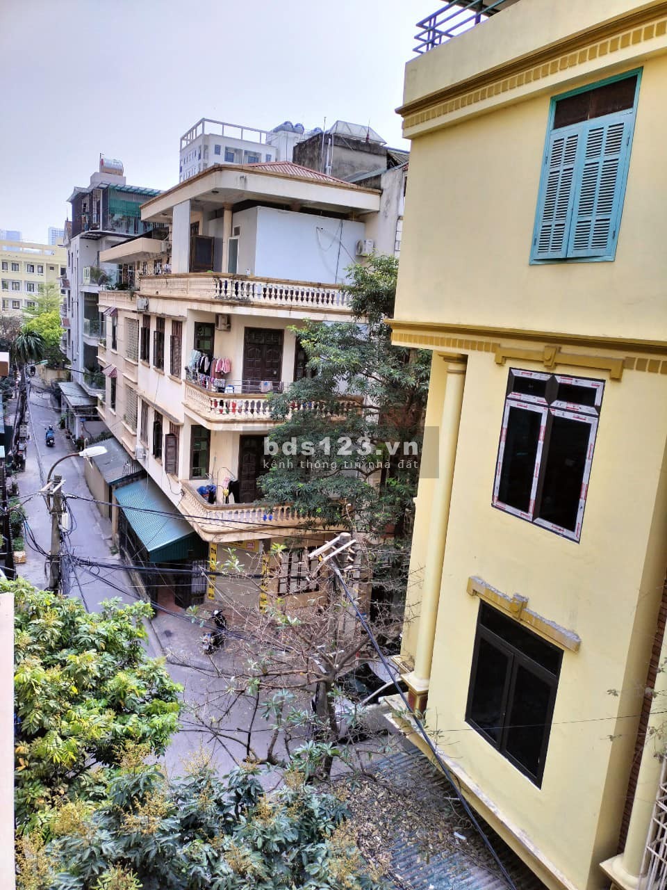 Bán nhà quận Cầu Giấy, phố Trần Quốc Hoàn. Dt 56m, 5T, MT 5,5m, 14,8 Tỷ. Phân Lô, 7 Chỗ vào, KDoanh