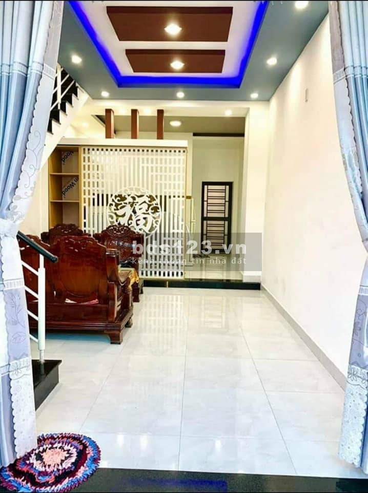 Sụp hầm cấn bán nhà 3 tầng đường Hòa Minh, Quận Liên Chiểu. dt 72m2 giá nhỉnh 3 tỷ