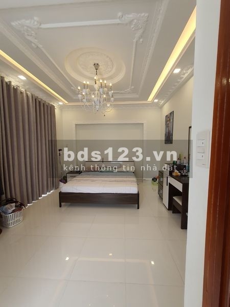 Bán biệt thự lô góc 2 mặt tiền quận 7 ( Lê Thị Chợ)