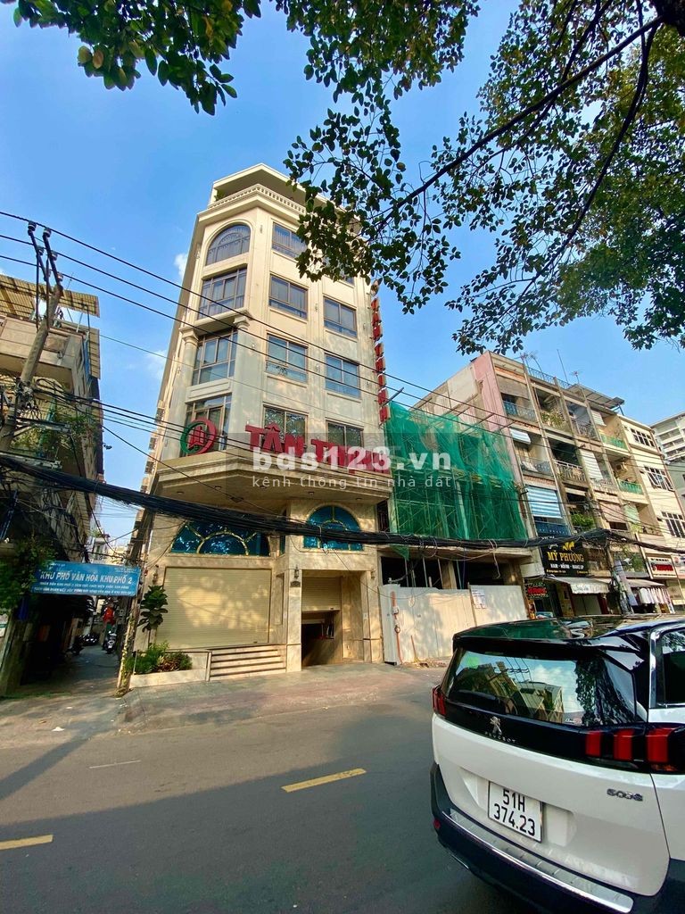 Cho thuê nhà MT Ngô Quyền, Quận 5. DT 8x20m, 6 tầng thang máy, PCCC. Chỉ 180 triệu TL. 0911989098