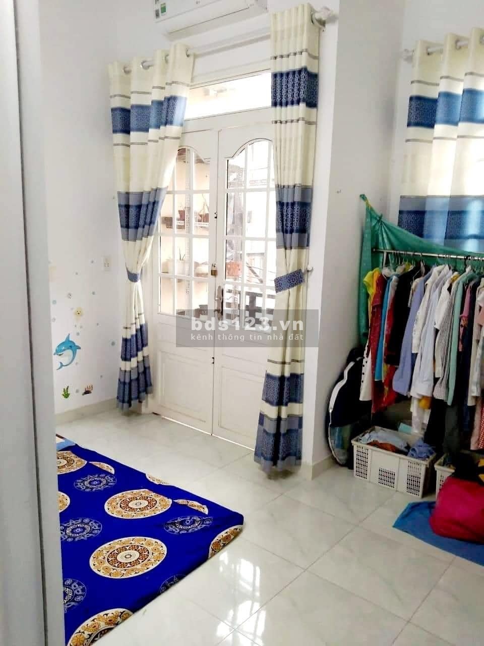 Bán nhà Nguyễn Văn Quỳ, quận 7 hẻm ba gác