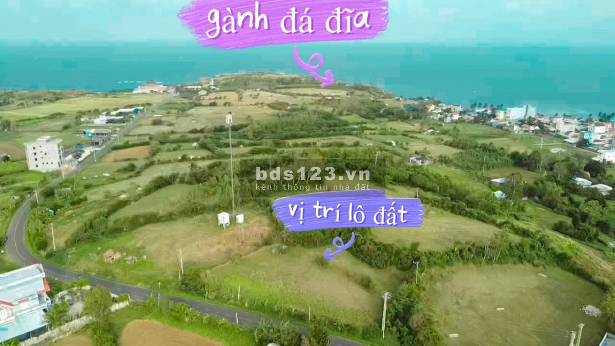 Đất mặt tiền đường chính đi Gành Đá Đĩa chỉ vài trăm mét view biển cực đẹp