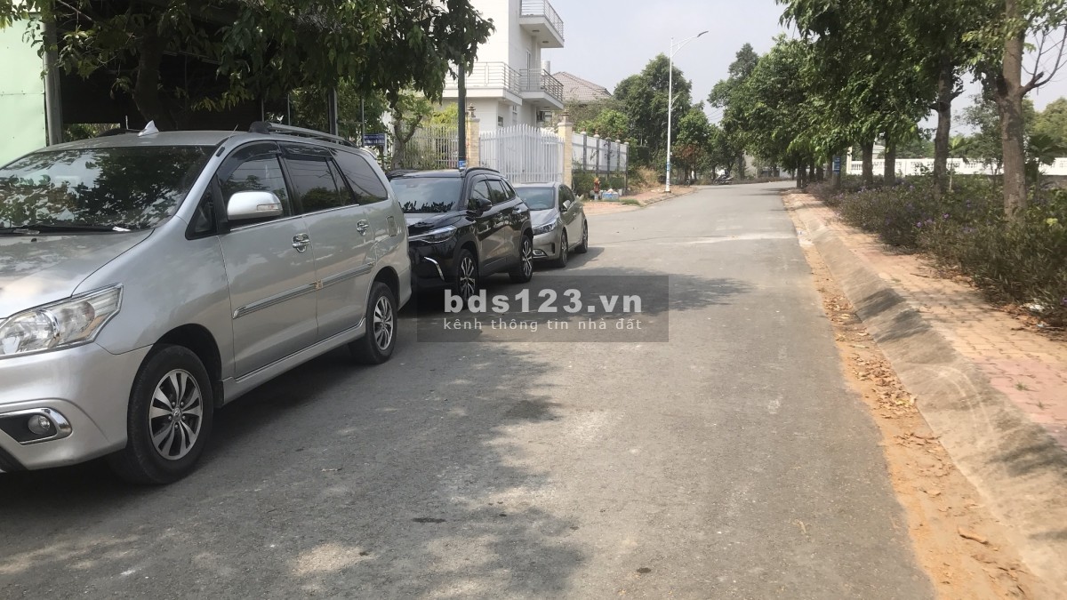 Tôi bán đất gấp 150m chỉ 1 tỷ 3 ngay KDC đông đúc
