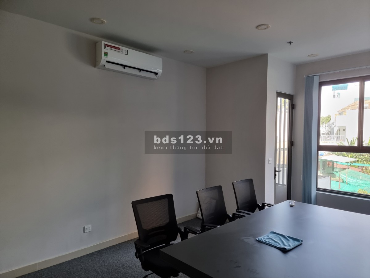 Cho thuê office 65m2, full nt - tại newton, Phú Nhuận. Lh: 0362668864