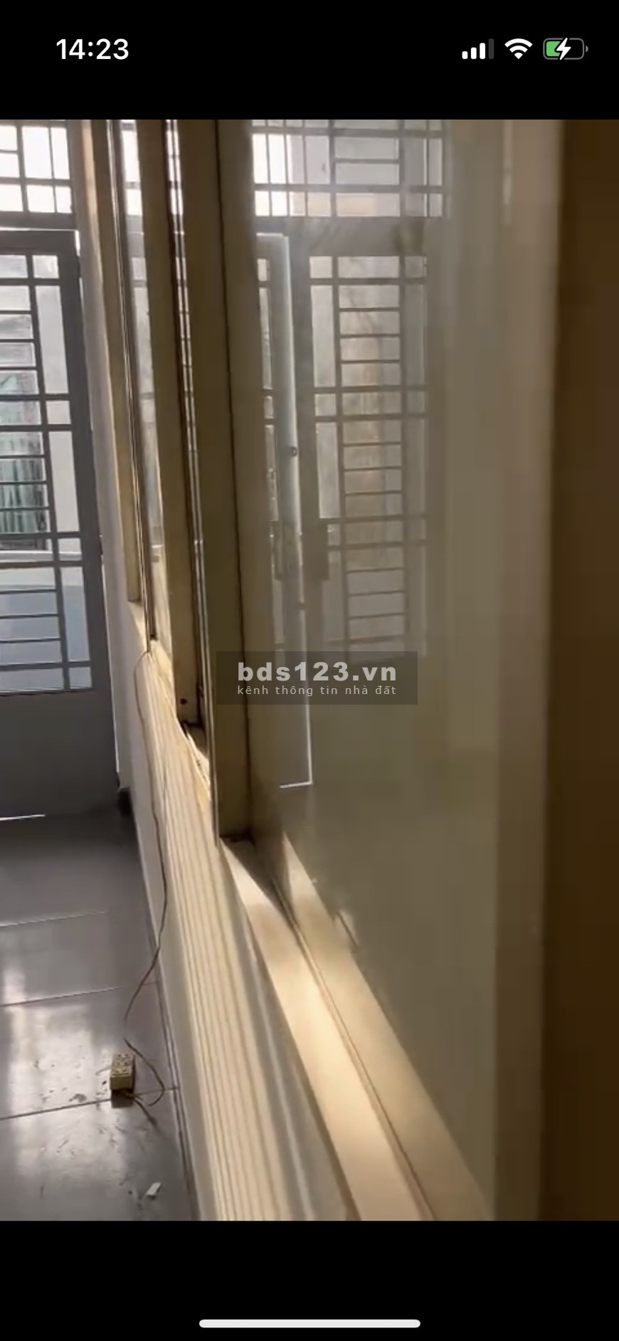 Bán nhà DT 96,9m², 1 trệt 1 lửng 2 lầu, 9WC riêng đang cho thuê 26,5 triệu/tháng, MTG