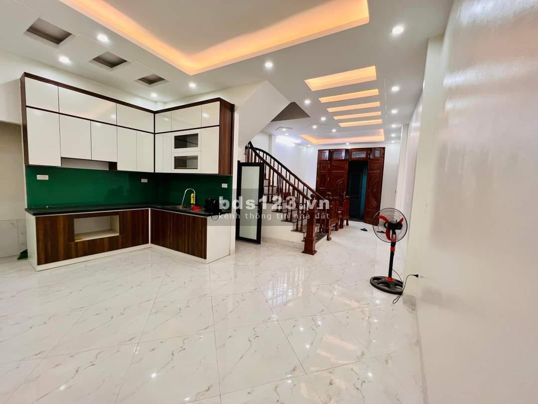 Bán nhà riêng nhỉnh 5 tỷ - khu vực đất vàng quận HBT - nhà nằm sát các trường đại học