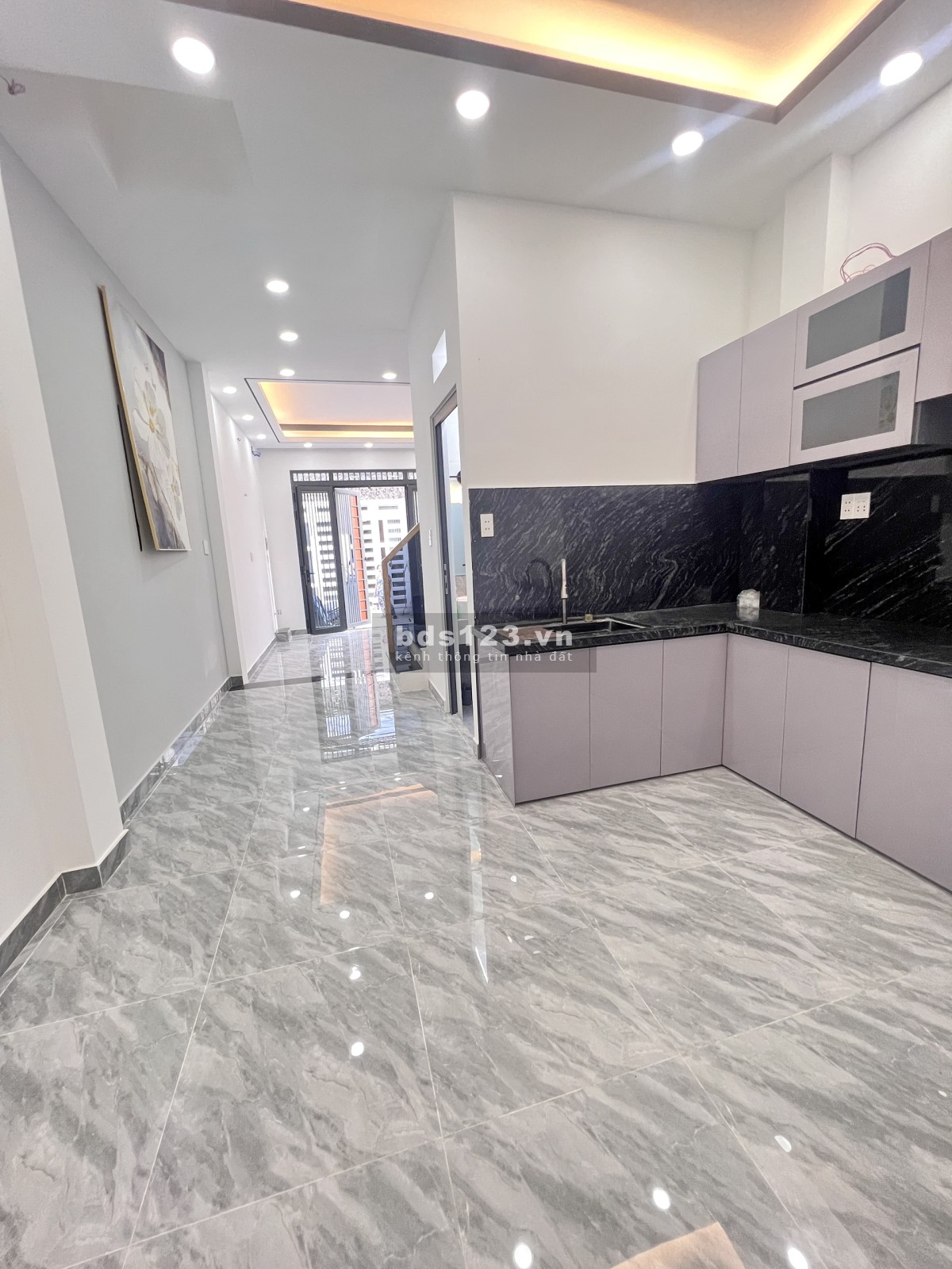 Bán nhà mới 3 lầu hẻm 5m đường Âu Dương Lân Phường 3 Quận 8