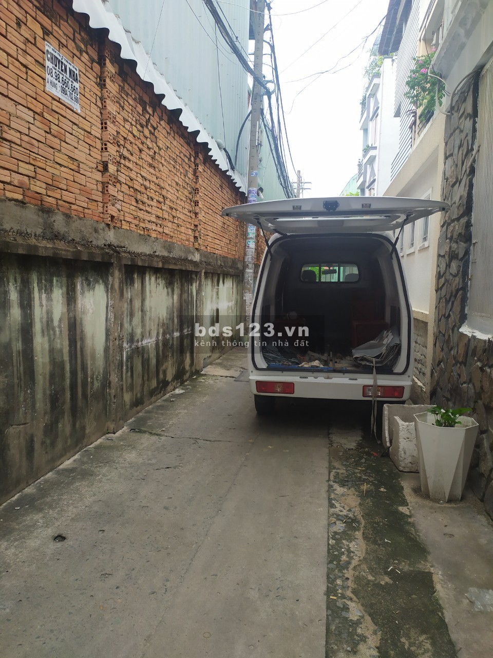 Bán nhà cấp 4, hẻm xe hơi Trần Bình Trọng, 6*17m, 104m2 - 8.99 tỷ