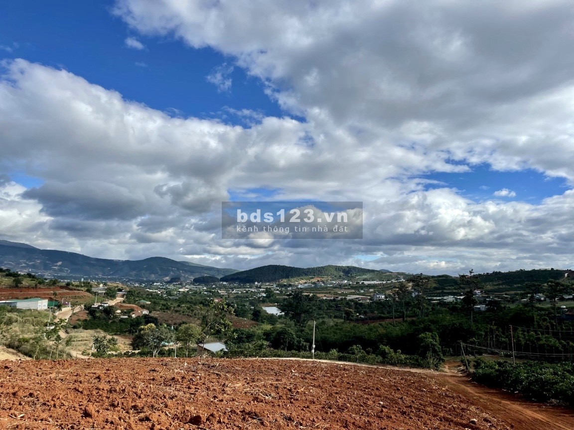Bán đất DT 709m², view săn mây, toàn cảnh thị trấn Nam Ban, sổ hồng riêng chính chủ
