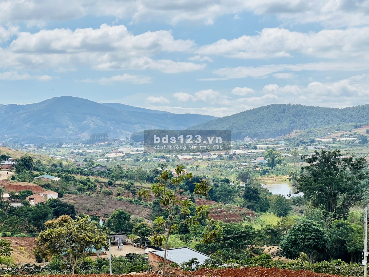 Bán đất DT 709m², view săn mây, toàn cảnh thị trấn Nam Ban, sổ hồng riêng chính chủ