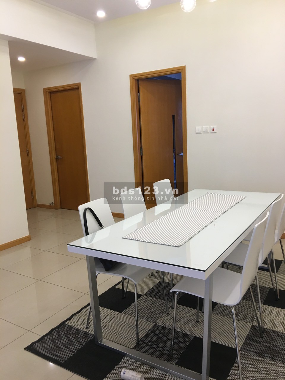 Hot !!! Cho thuê căn hộ 3PN 2WC, 122m2, full nội thất ngay tại SAIGON PEARL