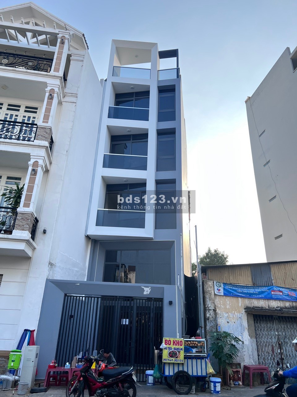 Cho thuê nhà mặt tiền Nguyễn Văn Nguyễn Quận 1, DT 4.58 x 15m x 5 tầng, TM, giá 70 triệu/tháng