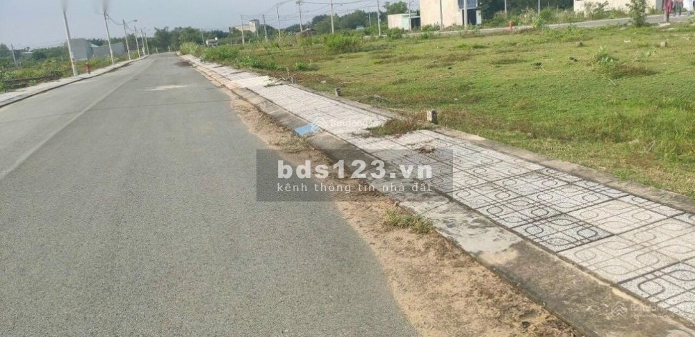 Bán gấp lô đất đường 18, P. Hiệp Bình Chánh, Thủ Đức, 2ty5, 90m2, sổ hồng riêng gần Giga Mall