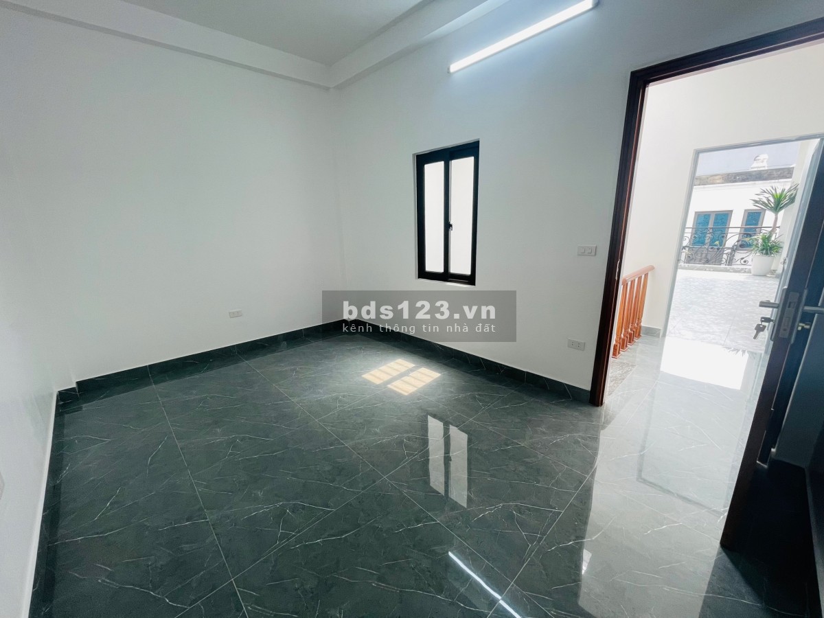 CHÍNH CHỦ CẦN BÁN NHÀ 55M TẠI HOÀNG QUỐC VIỆT
