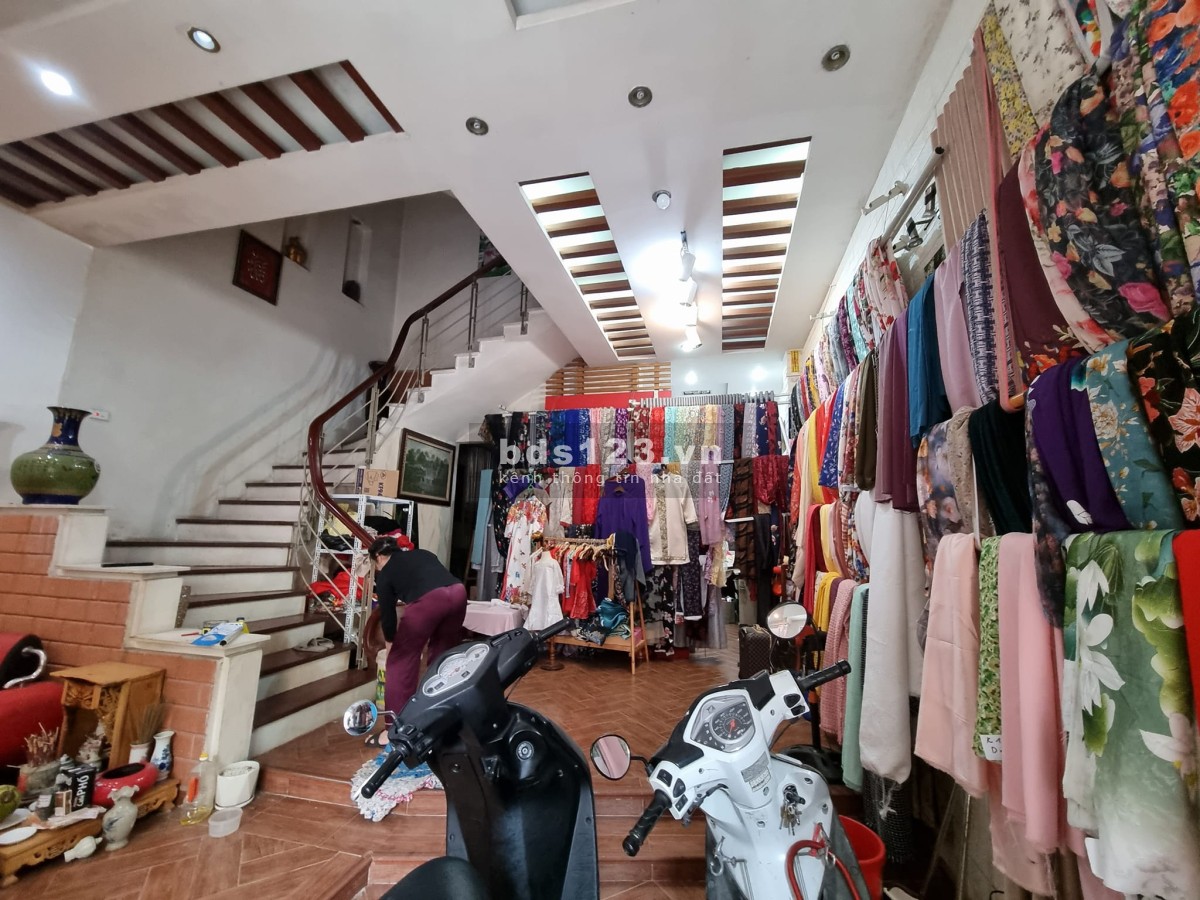 Bán nhà quận Ba Đình, phố Đào Tấn. Dt 73m, 5T, Mt 6m, 15Tỷ. Vị trí Lô Góc rất đẹp, Ô tô tránh đỗ, KD