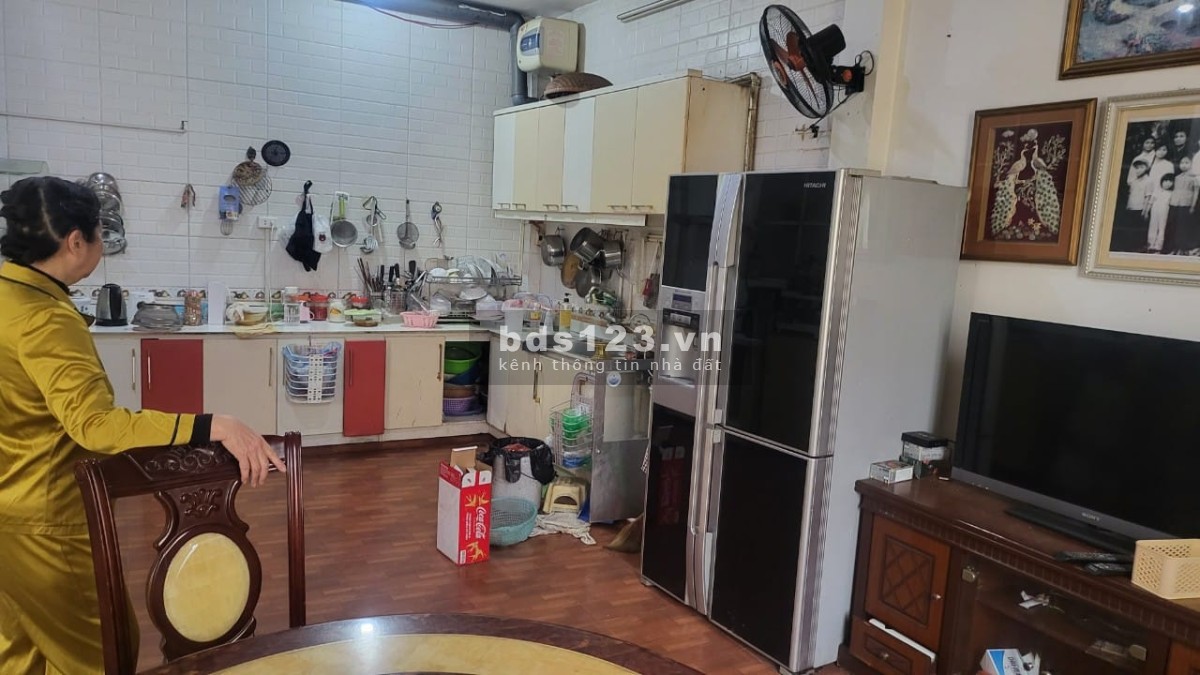 Bán nhà quận Ba Đình, phố Đào Tấn. Dt 73m, 5T, Mt 6m, 15Tỷ. Vị trí Lô Góc rất đẹp, Ô tô tránh đỗ, KD