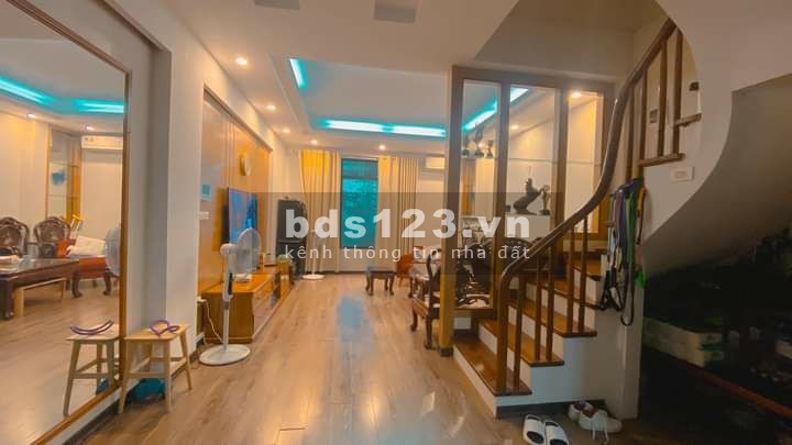 Siêu Phẩm Cầu Giấy, ngõ thông, View Triệu Đô, 55m, 9.3 tỷ