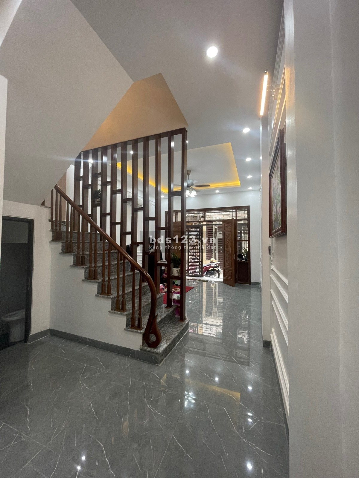 CHÍNH CHỦ CẦN BÁN NHÀ 55M TẠI HOÀNG QUỐC VIỆT