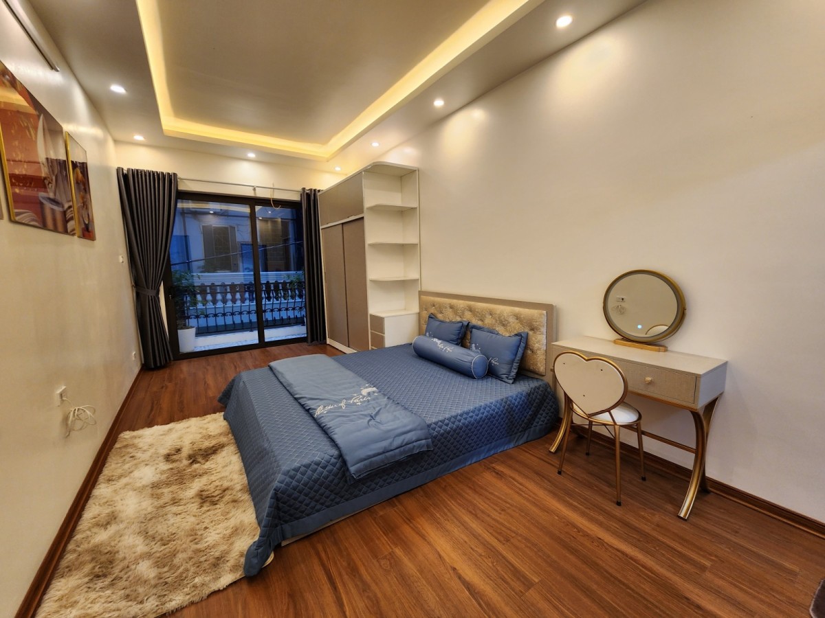 Bán nhà đẹp ở ngay Minh Khai, Hai Bà Trưng, 5 tầng, 33m2. Giá 5.8 tỷ