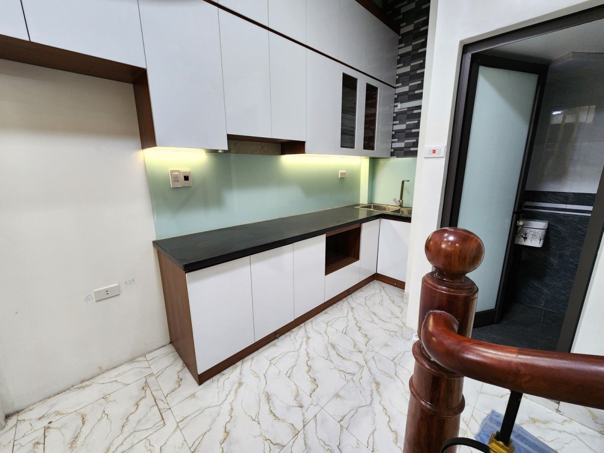 Bán nhà đẹp ở ngay Minh Khai, Hai Bà Trưng, 5 tầng, 33m2. Giá 5.8 tỷ