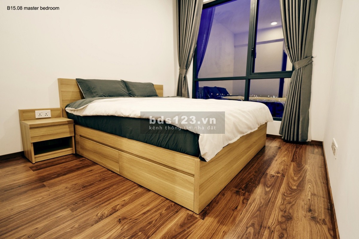 Bán căn hộ 2 pn tại One Verandah Q2