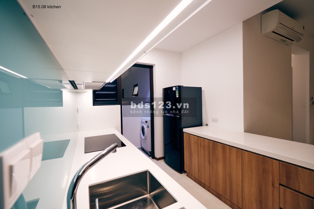 Bán căn hộ 2 pn tại One Verandah Q2