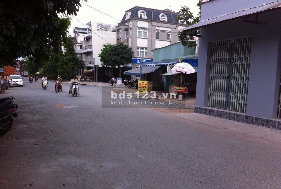 Bán gấp lô đất đường 18, P. Hiệp Bình Chánh, Thủ Đức, 2ty5, 90m2, sổ hồng riêng gần Giga Mall