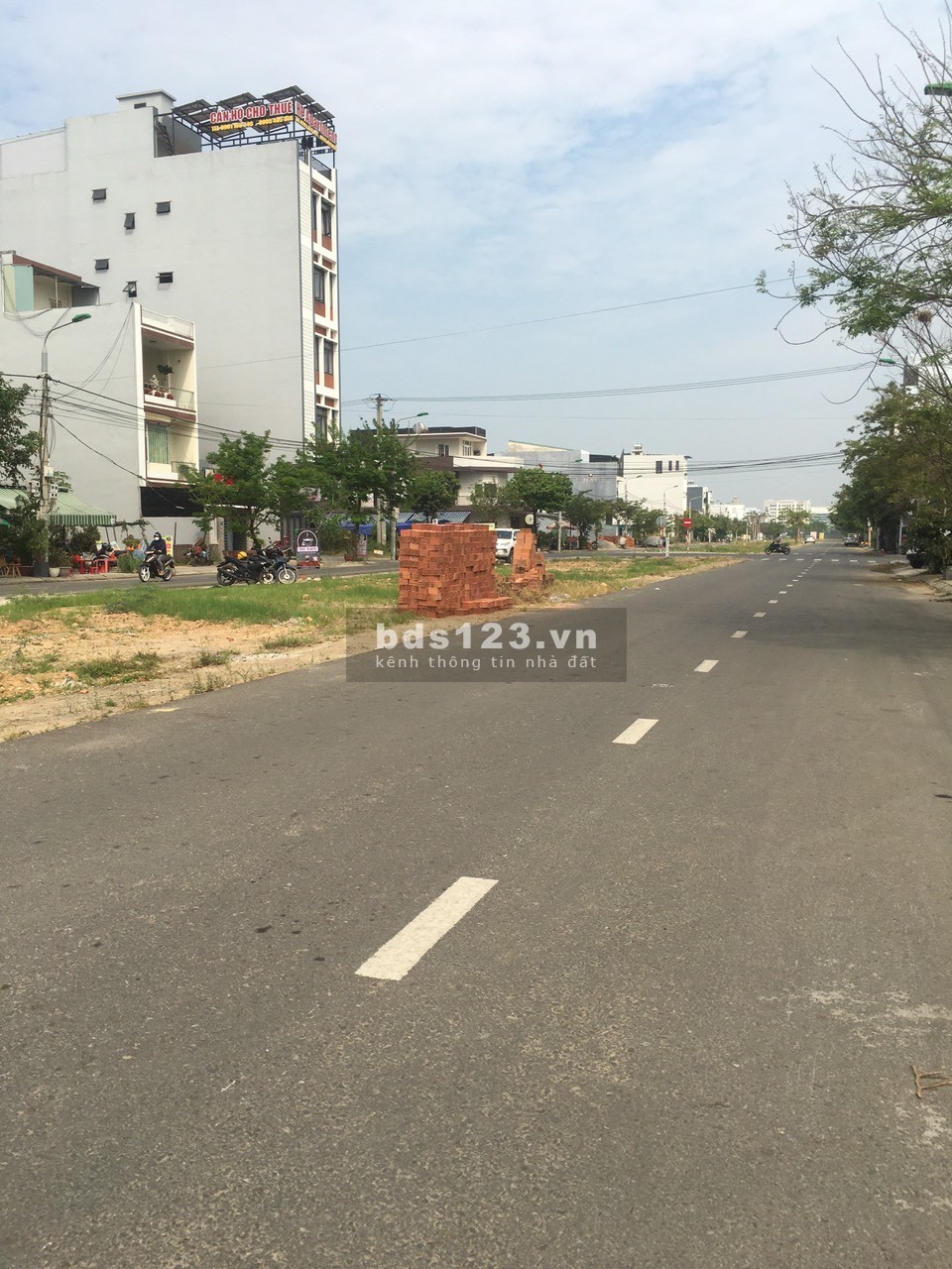 Bán 1 cặp đất đường Diên Hồng, phường Hoà Xuân, Quận Cẩm Lệ, TP Đà Nẵng.