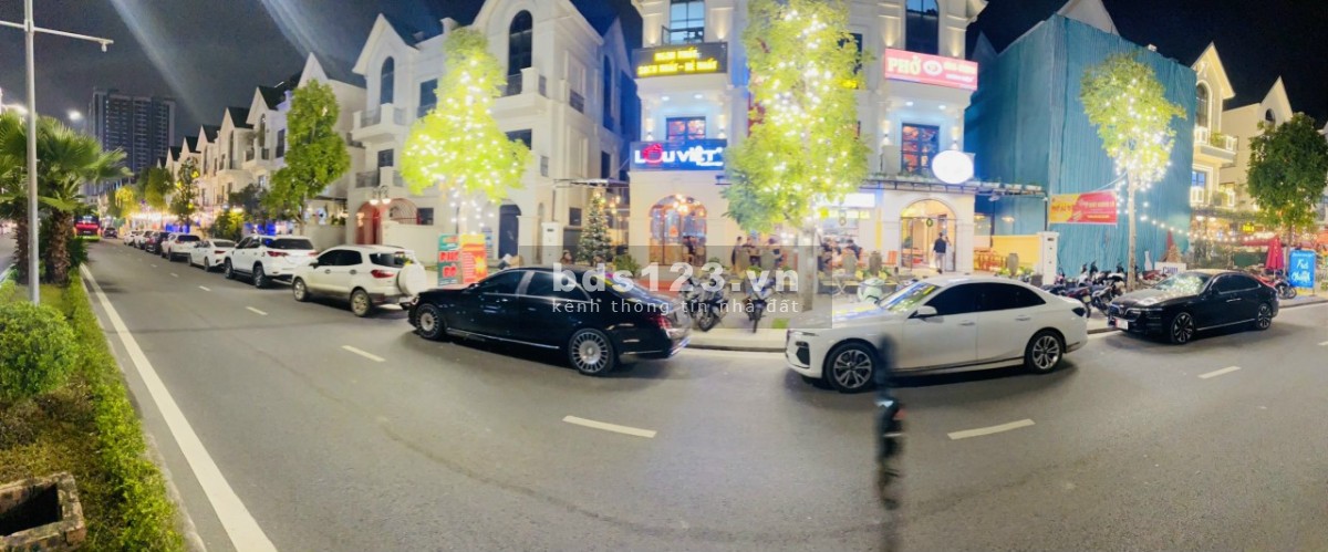 Cần cho thuê căn Shop gấp, kế biển cận hồ sát chung cư đối diện Đại Học VinUni Vinhomes Gia Lâm