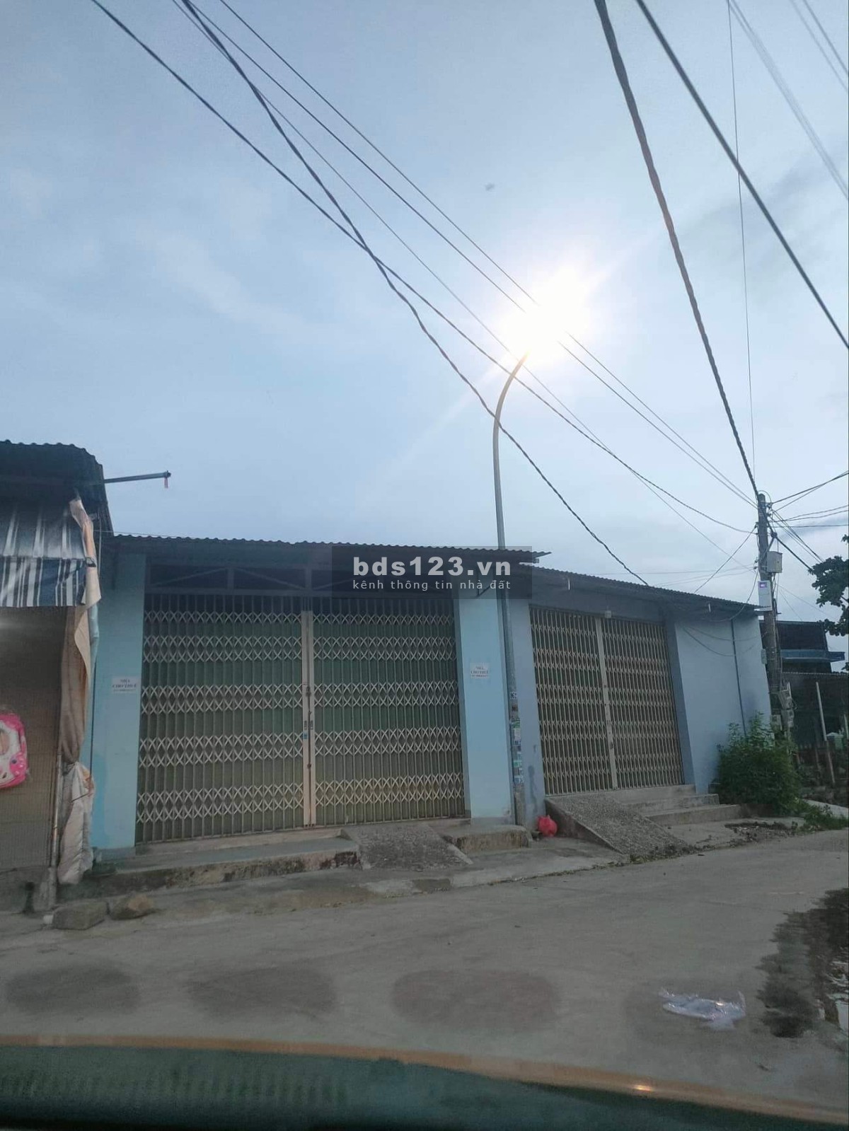 Cần bán gấp nhà trung tâm chợ Đức Mỹ
