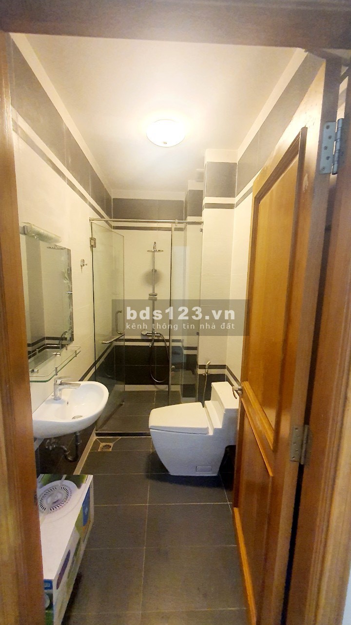Bán nhà riêng gấp tại HXH Trường Chinh, Quận Tân Bình