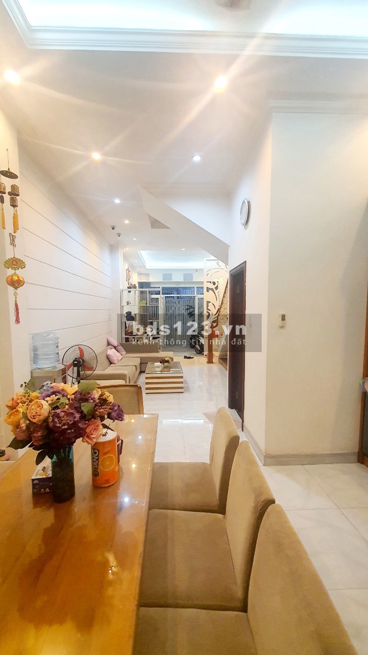 Bán nhà riêng gấp tại HXH Trường Chinh, Quận Tân Bình