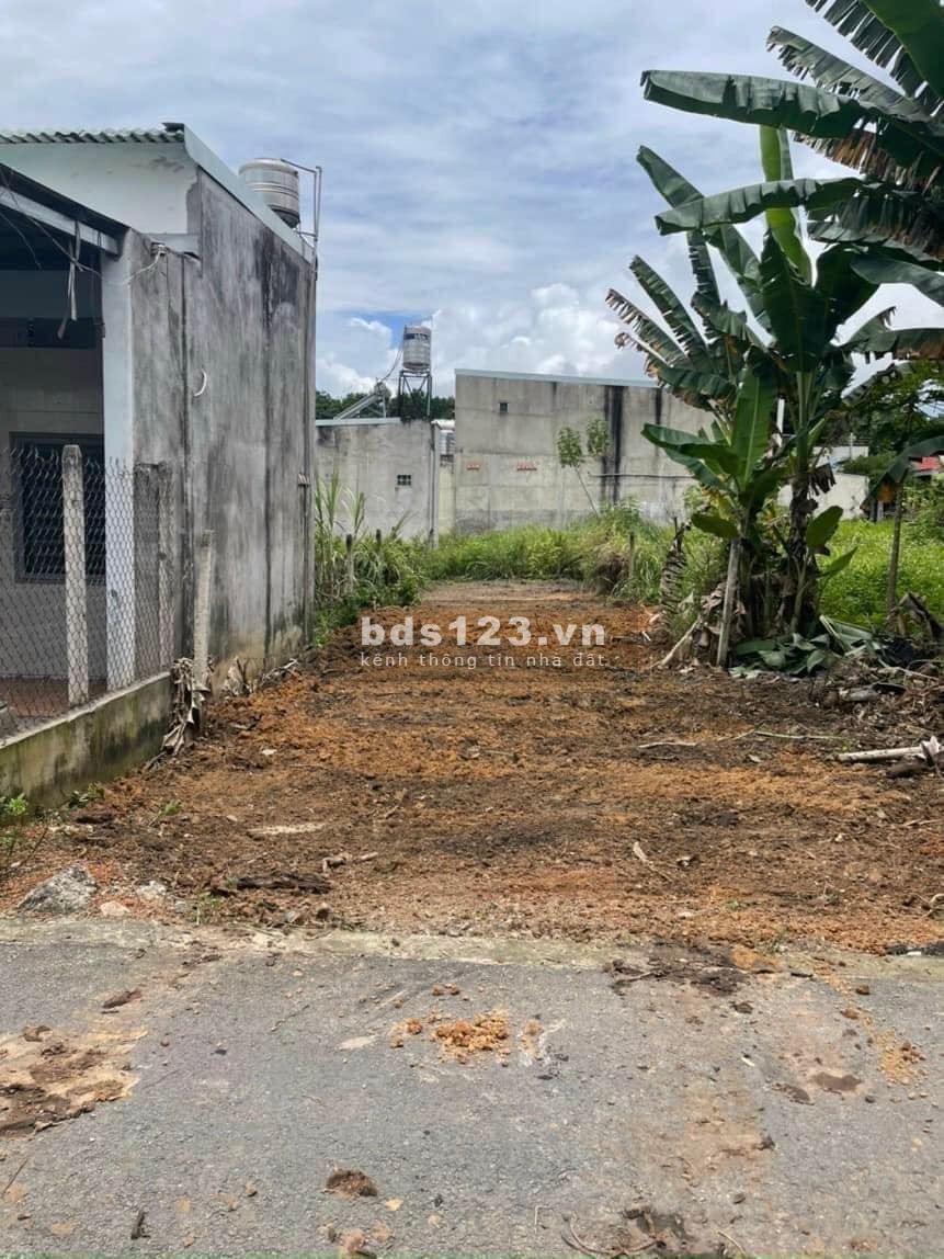 Đất ngộp Tân Định- chủ cần bán gấp về quê ở hẳn giá quá rẻ luôn, sổ hồng riêng xây dựng tự do