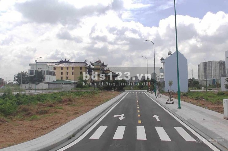Bán nền 80m2 nằm ngay MTĐ Nguyễn Hoàng, Phường An Khánh, Q2, Giá 2tỷ4 SHR. LH Quân