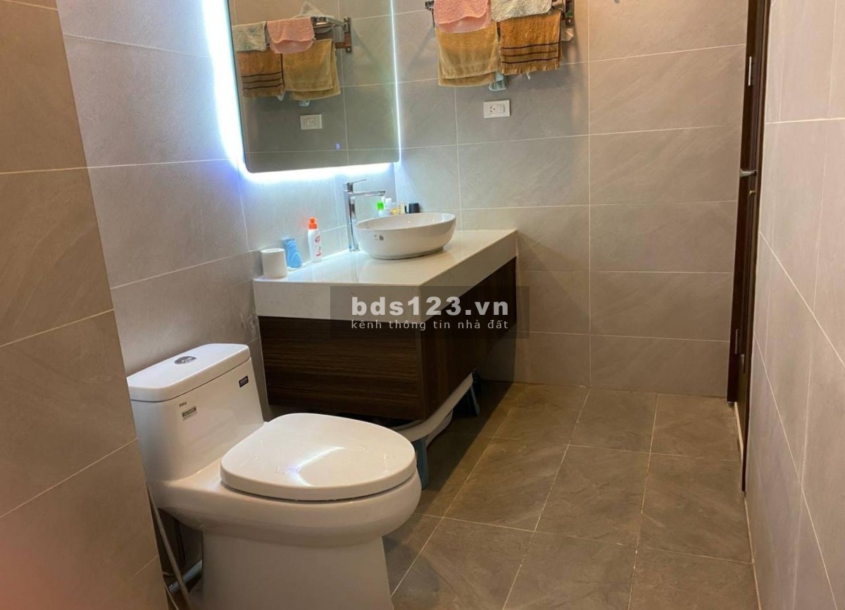 Bán nhà ở Võ Chí Công, ô tô đỗ cửa, 38m, 6 tầng, 7.9 tỷ