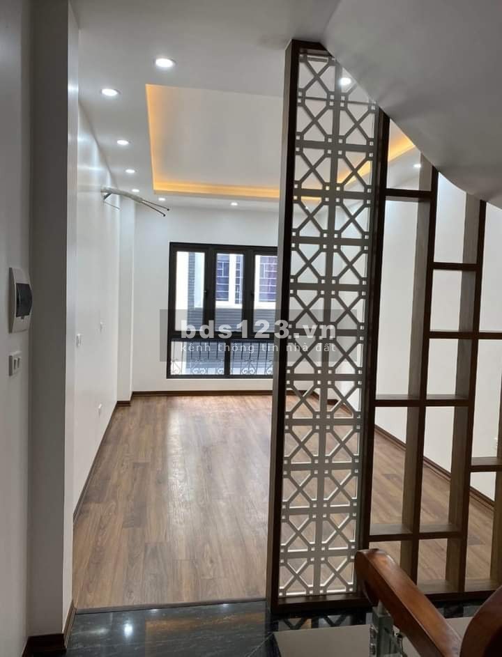 Bán nhà ở Võ Chí Công, ô tô đỗ cửa, 38m, 6 tầng, 7.9 tỷ