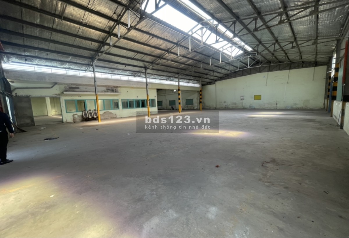 Cho thuê kho xưởng 943m2 đường QL 13, P. Hiệp Bình Phước, Tp Thủ Đức