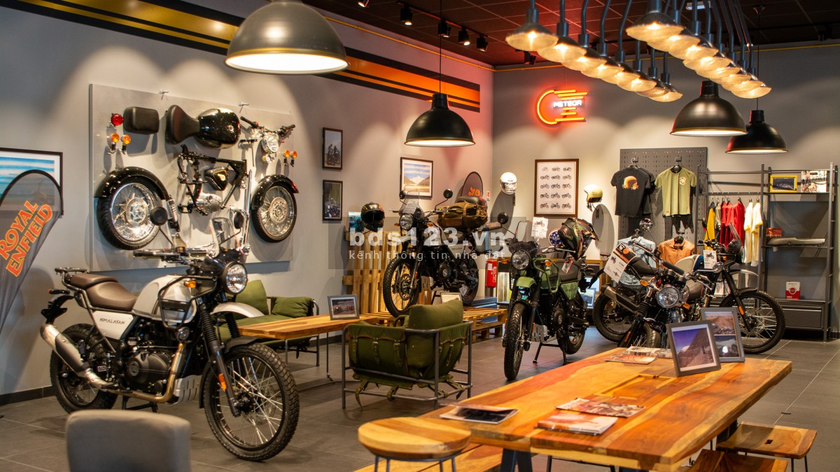 Mặt bằng 350m2 khu Trúc Bạch, làm nhà hàng, showroom. Mặt tiền rộng hơn 30m