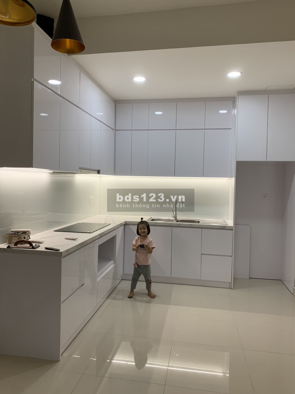 Cho thuê căn hộ 2PN 2WC - Nội thất cơ bản - The Sun Avenue - Quận 2 - Hàng Hiếm - giá rẻ