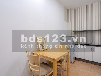 Cho thuê căn hộ Studio full nội thất ban công lớn gần ĐH UEF Q4, Q1