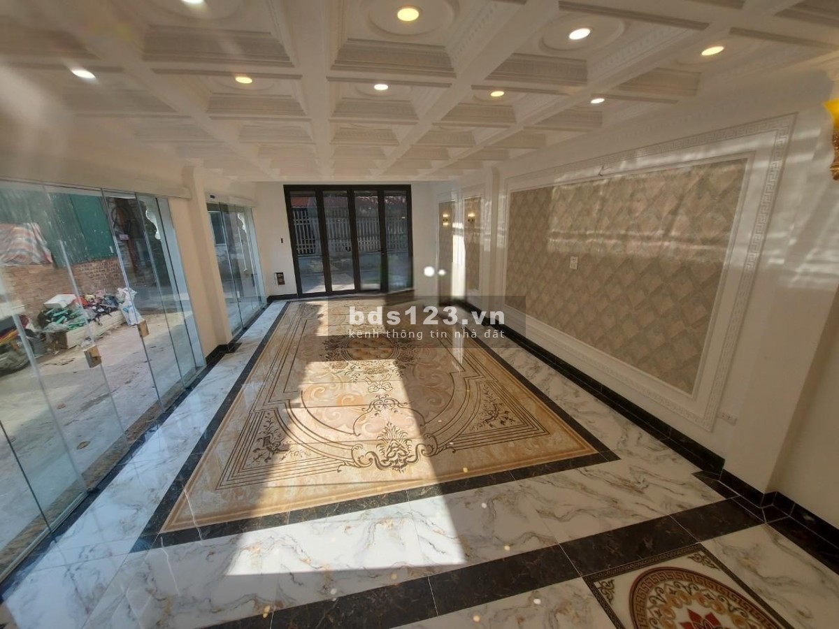 SIÊU PHẨM! Bán nhà VIP Đào Tấn. DT: 37m2,7 tầng, thang máy, MT3.5m. Chỉ 9 tỷ.